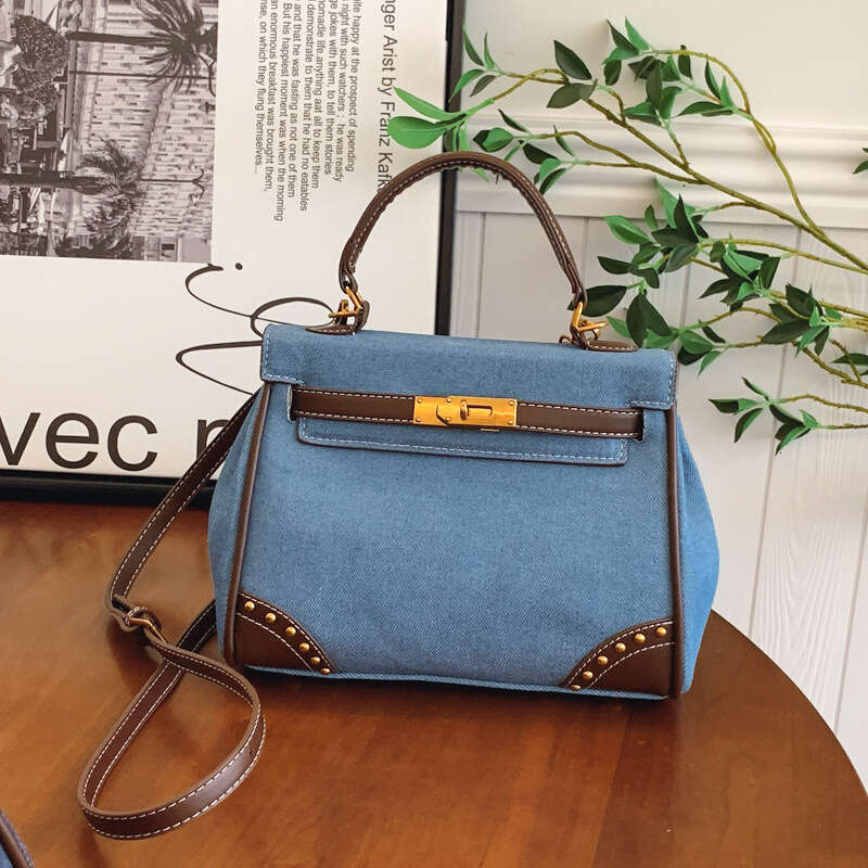 Color Blocking Hand-Held Kelly Women's New Texture Shoulder Bag, Fashionable Large Capacity Crossbody Bag