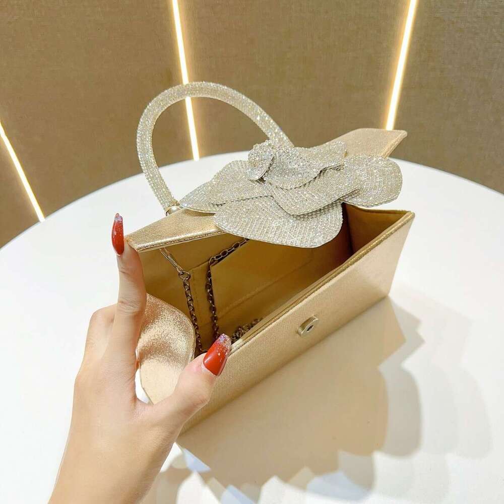 Dinner Bag Personalized Handheld Bag Set With Diamond Roses Super Hot Banquet Bag Cross Shoulder Straight French Style KQ