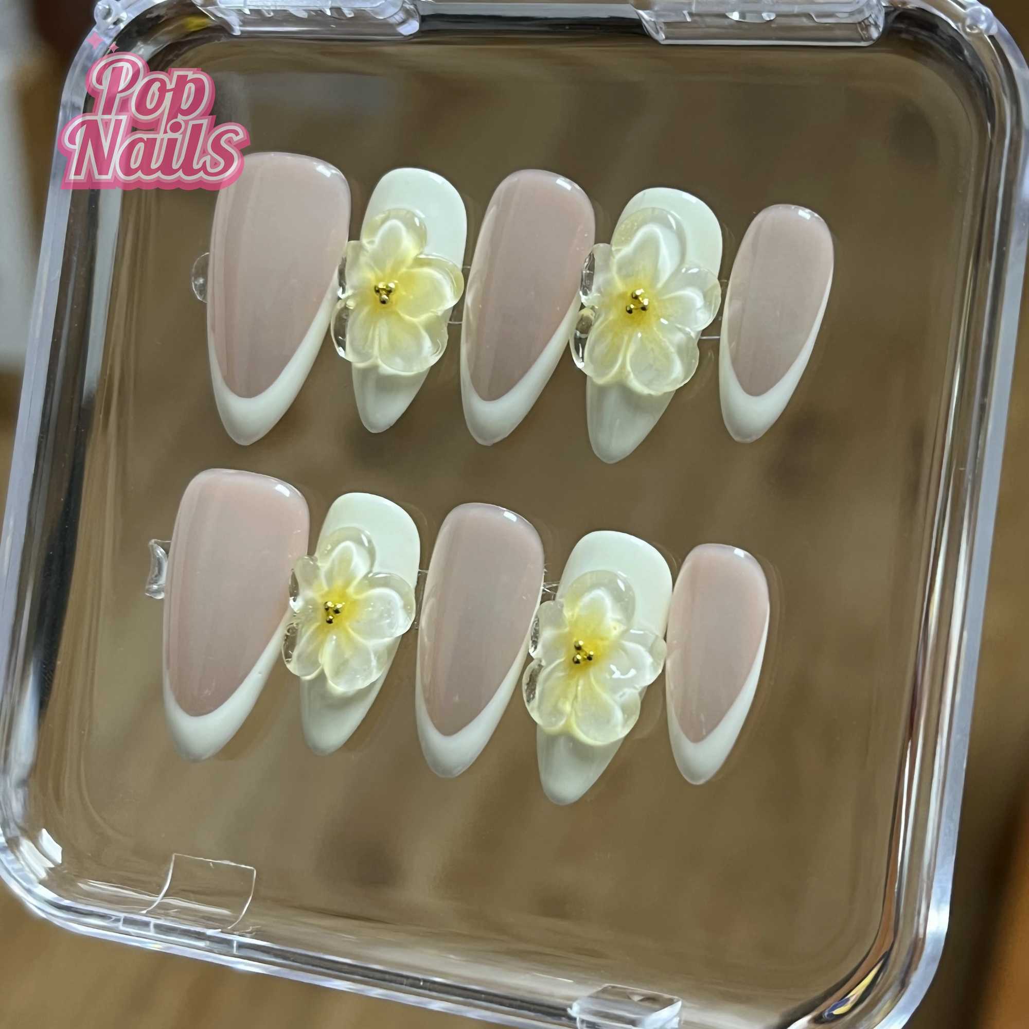 Almond 3D Yellow Flower Nail Art Cutting edge Acrylic Press Customization Medium Short Flower Press Handmade French Cutting edge Nail H25429
