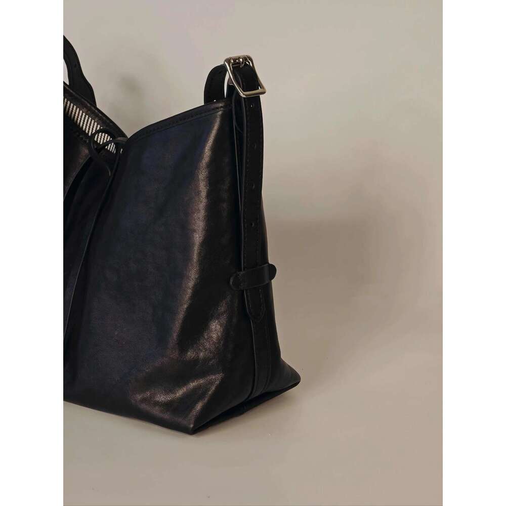Large Capacity Commuter Women's 2025 Summer New High end Shoulder Simple and Versatile Tote Crossbody Bag