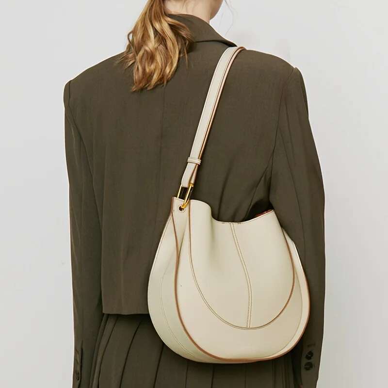 New 2025 Crossbody Small Commuter Design One-Shoulder Real Female Saddle Bag
