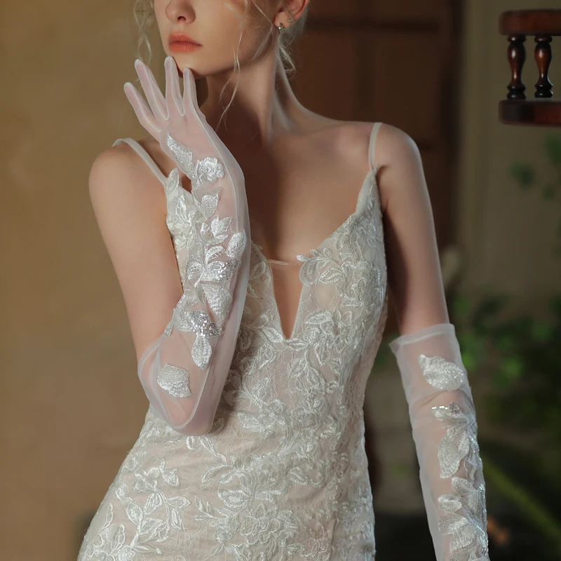 WG152 high-end lace flower wedding gloves European white chiffon long wedding accessory 250430