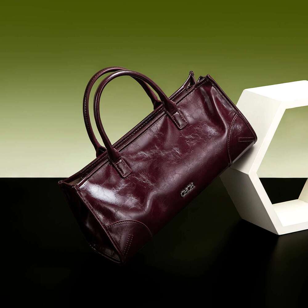 Fashion Classic Retro New Handheld Shoulder 2025 Large Capacity Solid Color Women's Bag