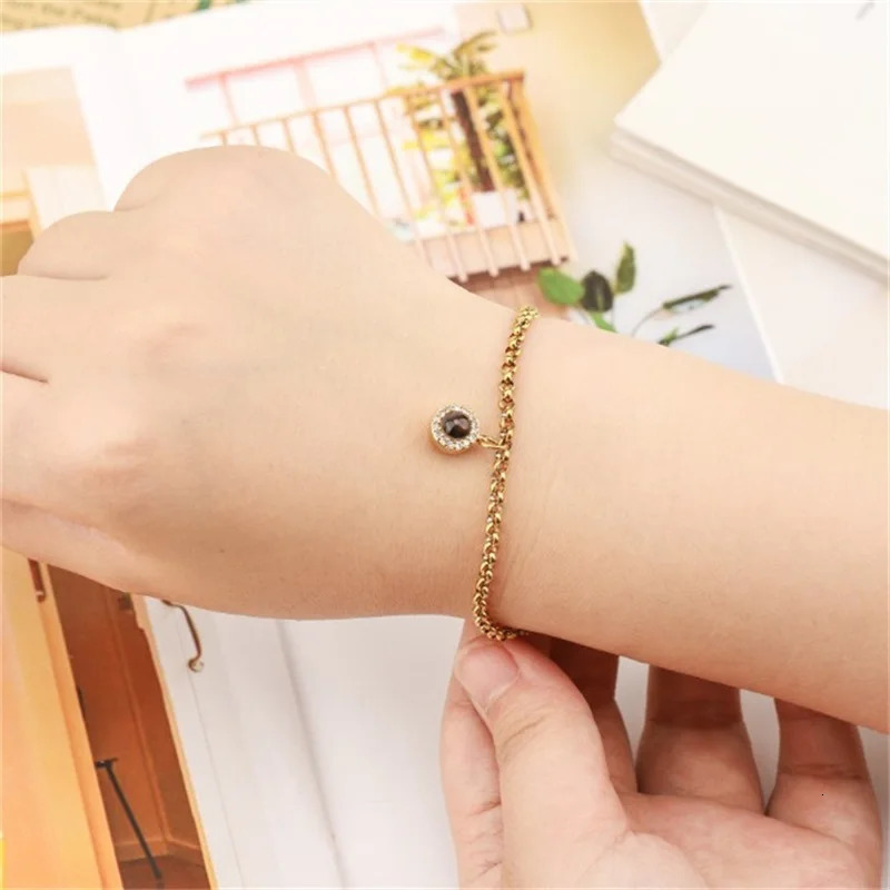 Stainless Steel Custom Po Bracelet for Couples Personalized Picture Projection Bracelets Circle Po Bracelets for Women 250430