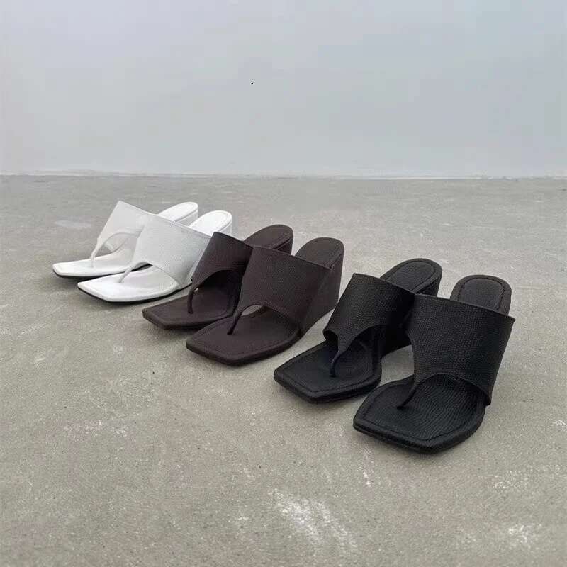 Outdoor Flip Flops Sandals Platform Wedge Slippers Designer Women's Slip-on Beach Fashion Casual Shoes Women