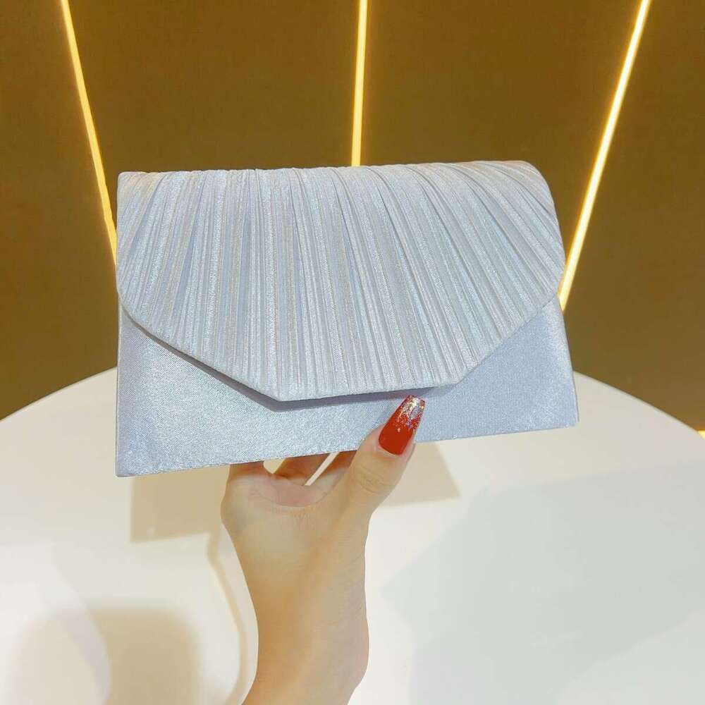 Dinner Bag New Socialite Banquet Pleated Handbag Fashionable Women S Formal Dress Evening Wear Shoulder Bag Small Fragrance Style Versatile Wedding Gi