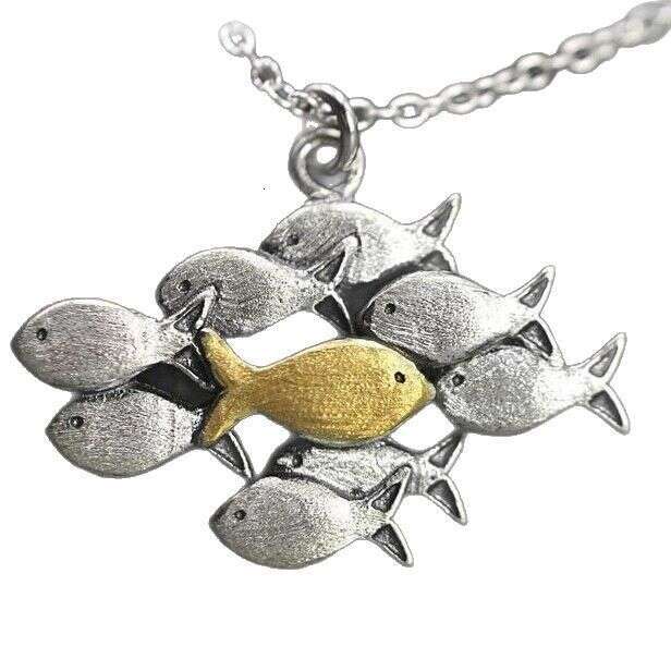Suxin Hot Selling Exquisite Small Fish Group Necklace, A Goldfish Swimming Upstream Inspirational Necklace Accessory