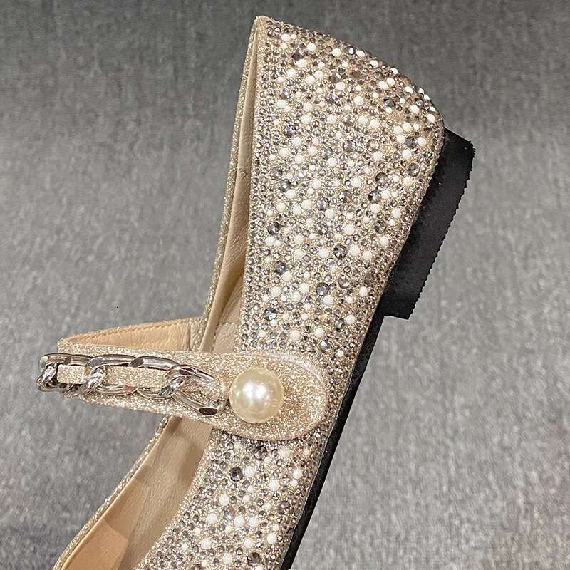 New Brand Women Rhinestone Flats Pearl Loafers Sparkling Sequined Shoes Strapless Buckle Sandals Casual Shoe