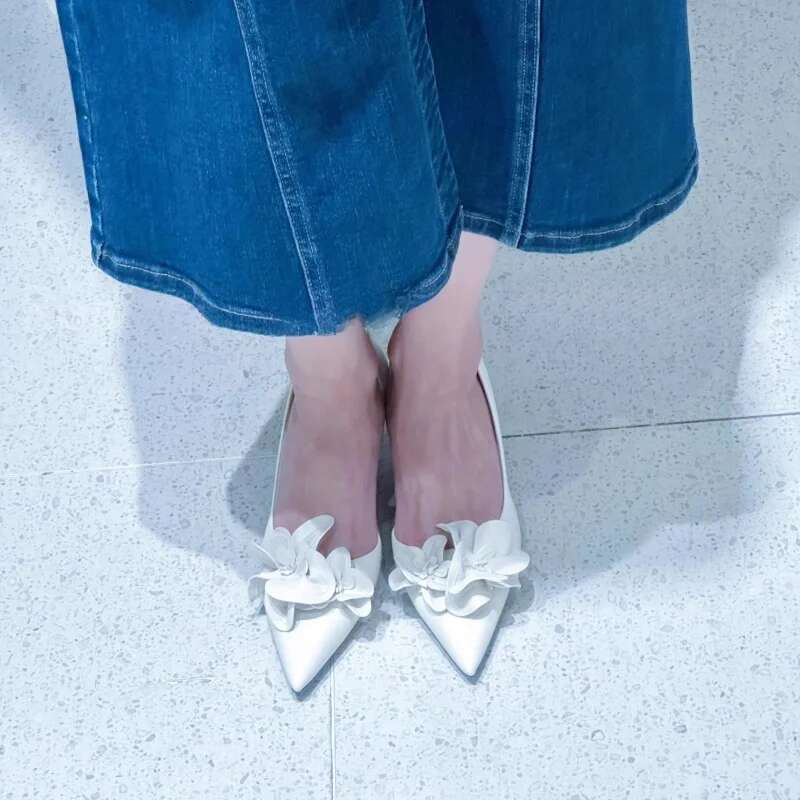 New Elegant Pointed toe Slip-on Wedding Kitten Heel Flower Low Heels Sexy Party Dress Shoes Women