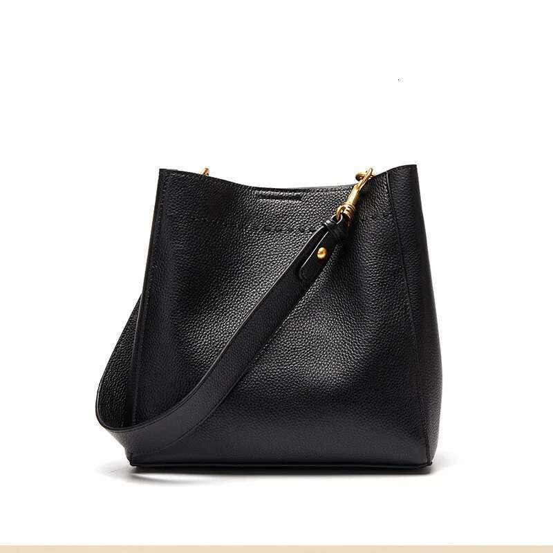 2024 New Women's First Layer Cowhide Shoulder Bags Large Capacity Genuine Leather Bucket Crossbody Bag