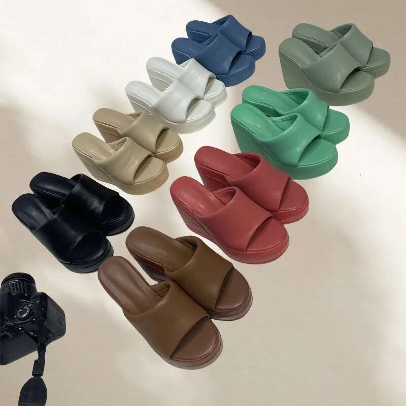 Quality Comfortable High Heels Casual Beach Sandals Thick-Soled Fashion Home Slippers Versatile Women Shoes