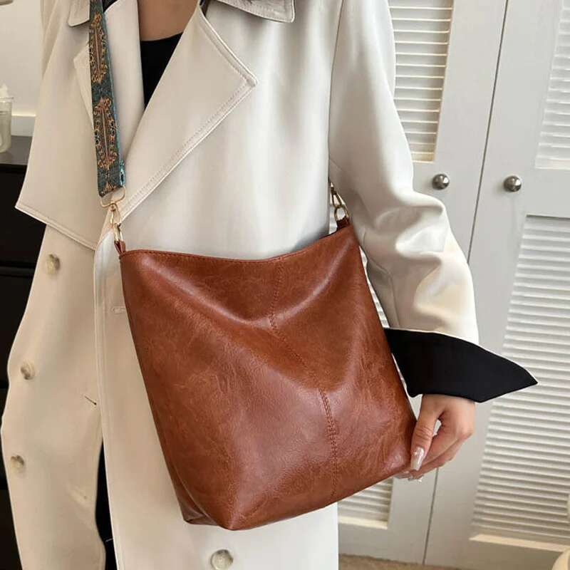 1Pc New Women's Fashion Handbag Single Shoulder Crossbody Large Capacity Bucket Bag