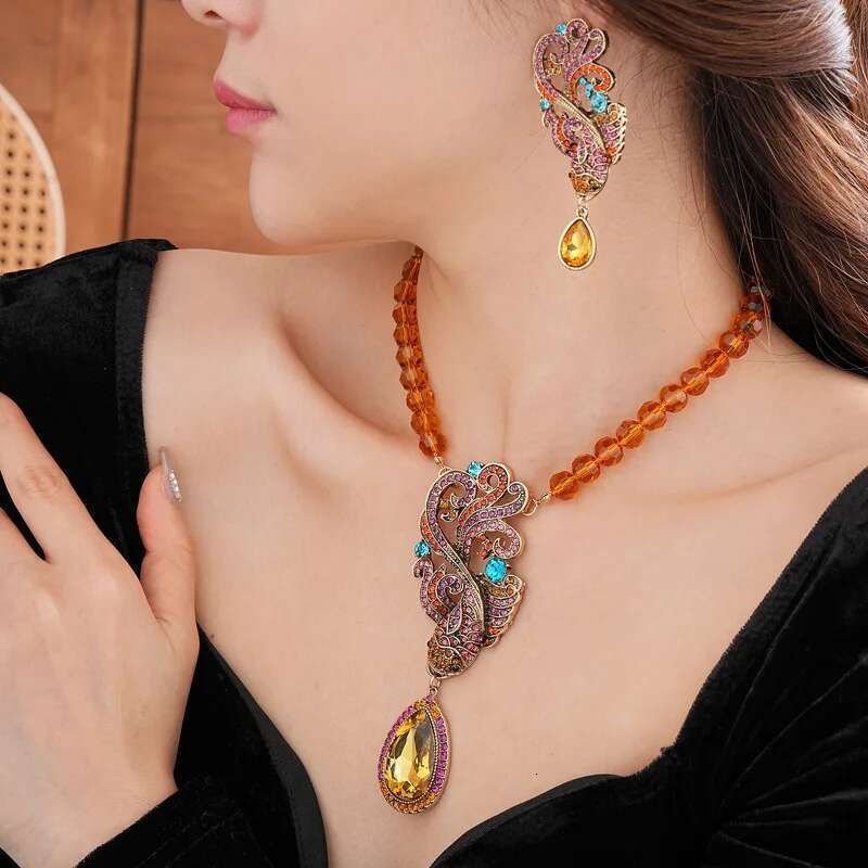 Vintage Koi Set Wedding Earrings Necklaces For Women 2025 Fashion Light Inlaid Rhinestone Bride Jewelry Wholesale