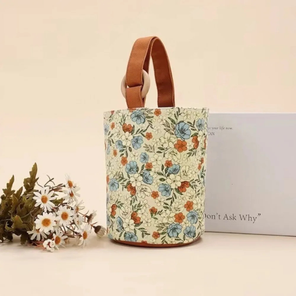 Vintage flower bucket bag large capacity mummy bag cute lunch bag canvas handbag Korean womens style 250427