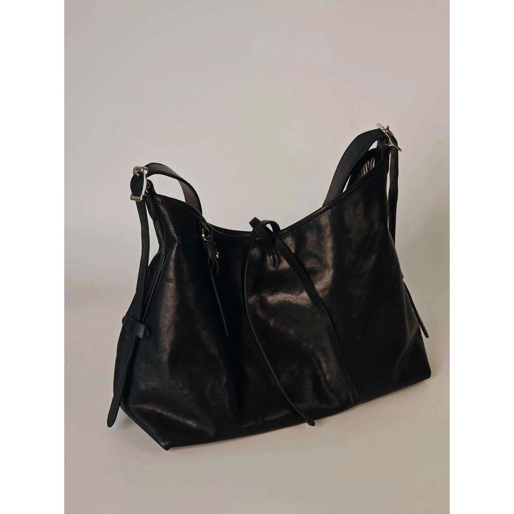 Large Capacity Commuter Women's 2025 Summer New High end Shoulder Simple and Versatile Tote Crossbody Bag