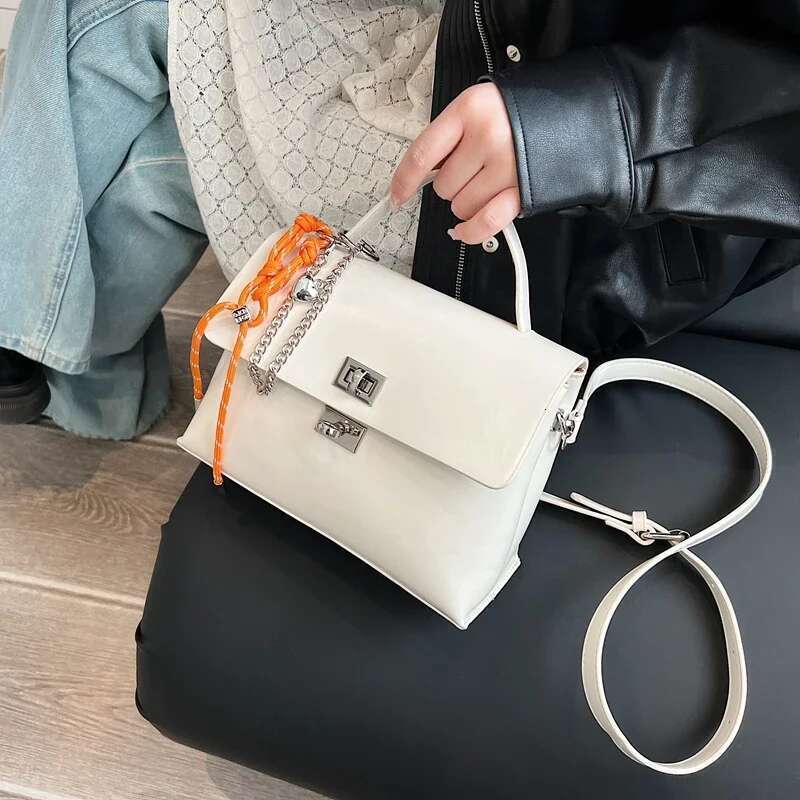 High-End Commuter Messenger Bag Women's Large Capacity Crossbody Tote Vintage Minimalist Leather Shopper