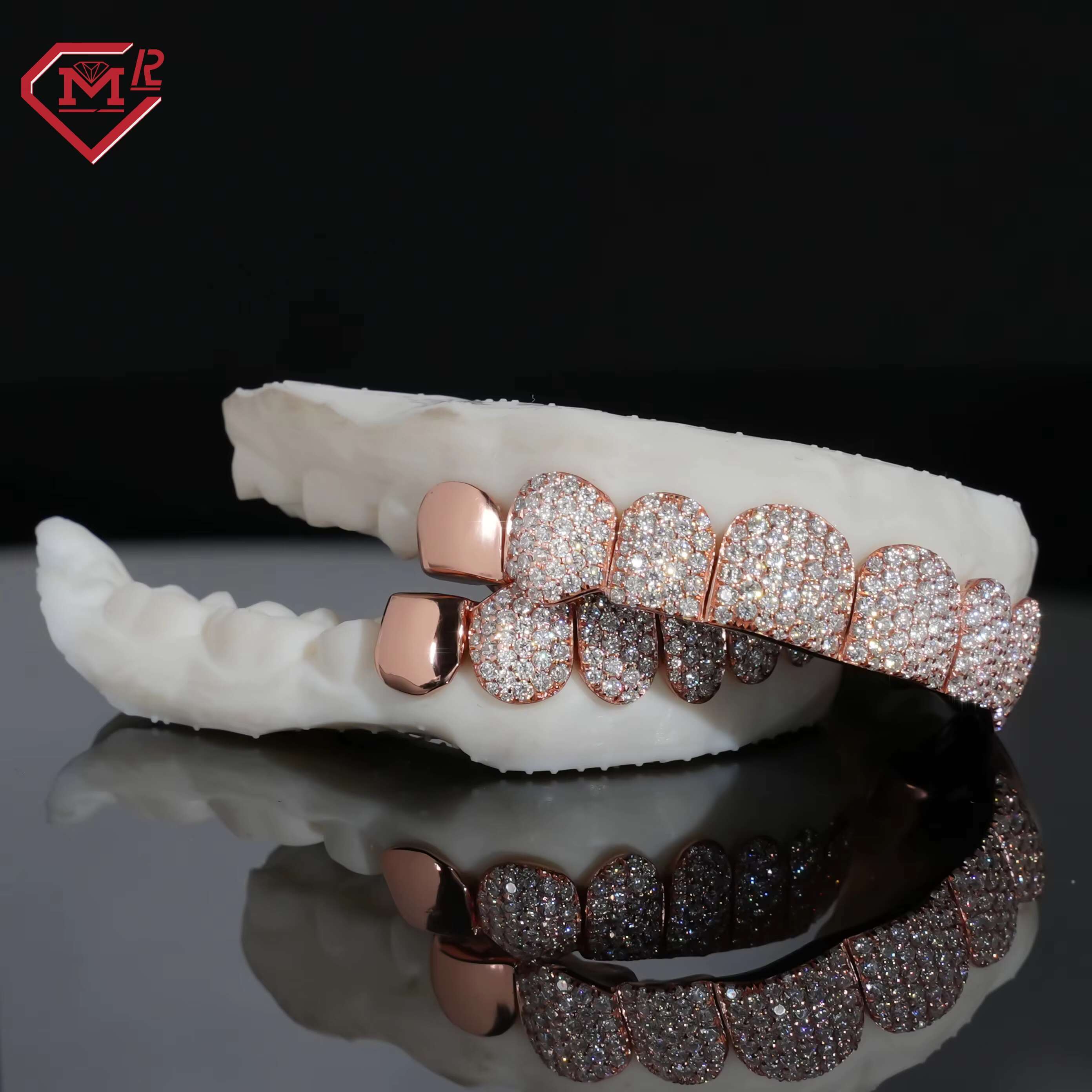 Hip Hop Grillz for Teeth Vvs Iced Out Moissanite 100% Hand Setting 925 Sliver Moissanite Grillz