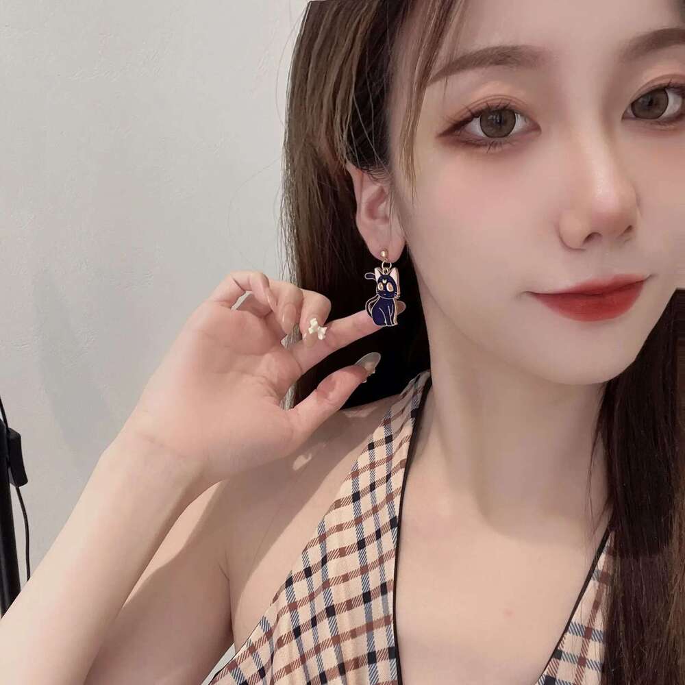 Anime Cute Drop Earrings Kawaii Cartoon Moon Cat Pendant Jewelry For Women Korean Fashion Enamel Design Accessories