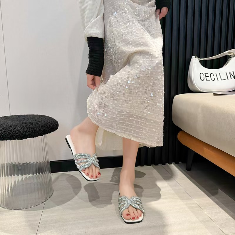2025 New Striped Summer Flat Shoes Fashion Sliding Outdoor Designer Women's Casual Sandals Large 43 Women's Trendy Slippers