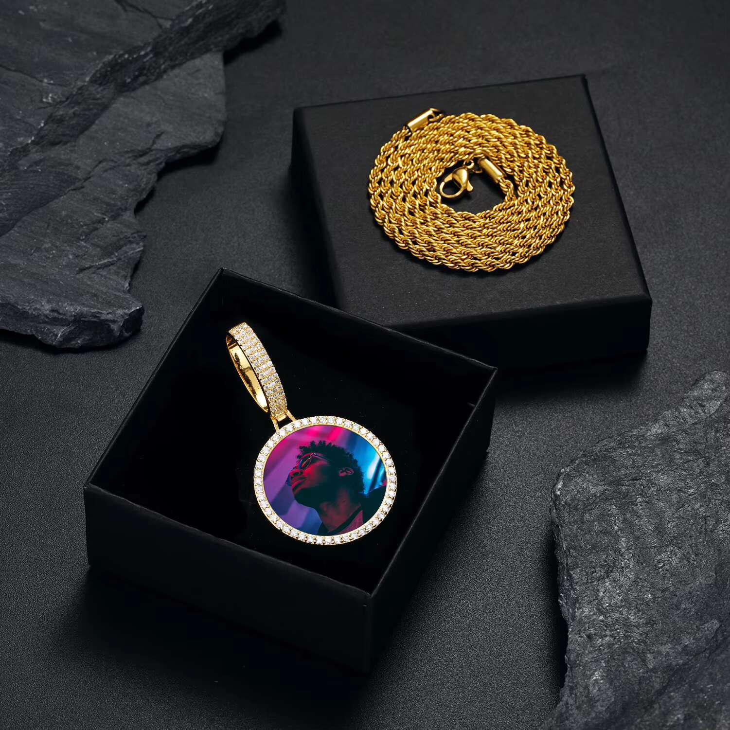 Big Clasp 35mm Custom Photo Pendant Gold Plated Brass AAAAA CZ Diamond Iced Out Picture Necklace Hip Hop Memory Jewelry