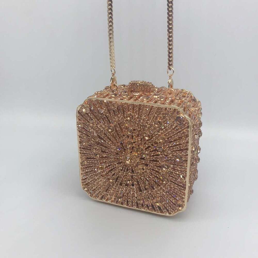Dinner Bag Diamond Studded Hollow Metal Hard Banquet Dress Hand Held Women S Bag Small Square Box Bag KQ