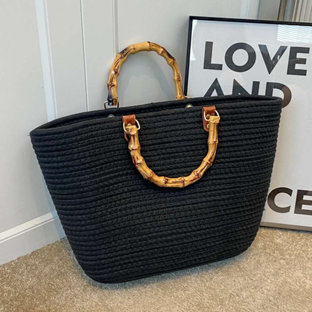 Raffia Rattan Holiday Handbag Women Bohemia Beach Resort Bucket Tote Bamboo Handle Designer Large Capacity Straw Weaving Bag