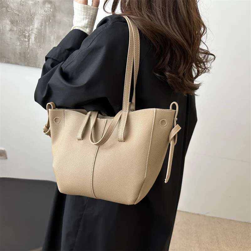 Trend Lychee Pattern Tote Bag, Spring Texture, Large-capacity Commuting To Work, Shoulder Messenger Bag