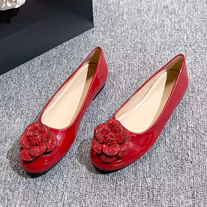 Brand Luxurious Rhinestone Soft Soled Flat Camellia Ballet Shoes Women Sandals Comfort Wedding Sho