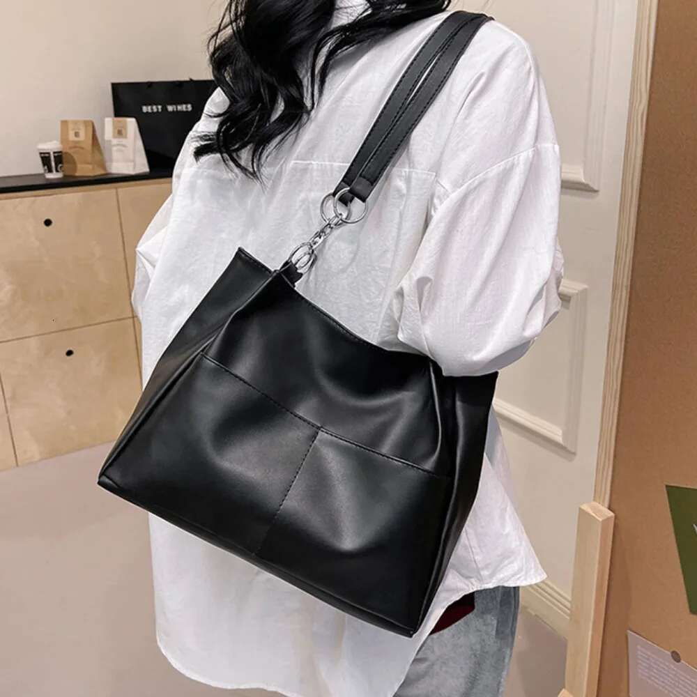 Large Capacity PU Handbag Shoulder Daily Commuting Travel Beach Shipping Totes Retro Underarm Bucket Bag Bag