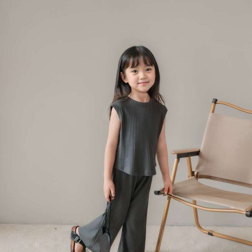 Girls' Summer Dress 2025 New Small And Medium Sized Ice Thread Sleeveless Tank Top Pants Casual Two Piece Set