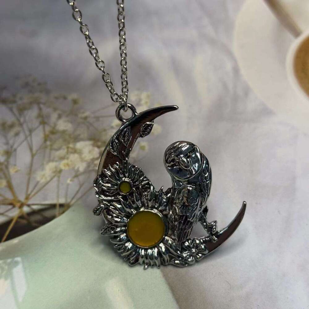 Kaiyi Creative Suower Crescent Owl Pendant Necklace For Women's Fashion And Temperament Accessories