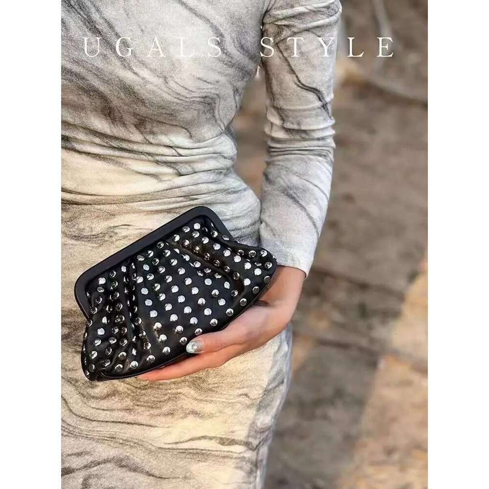 Fashion Rivet Punk Shell High Quality Textured Leather Pleated Clutch Purse For Dinner Party Women Handbag Female Casual Bag