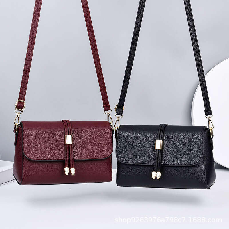 Middle aged small women's new trendy and versatile soft leather shoulder bags, elderly mothers' crossbody bags