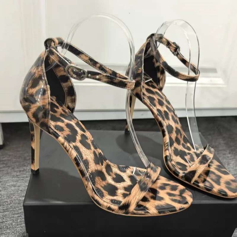 New Catwalk Thin Strap Leopard Print Sandals Sexy Open Shoes Round Buckle High Heels Party Banquet Women Shoe