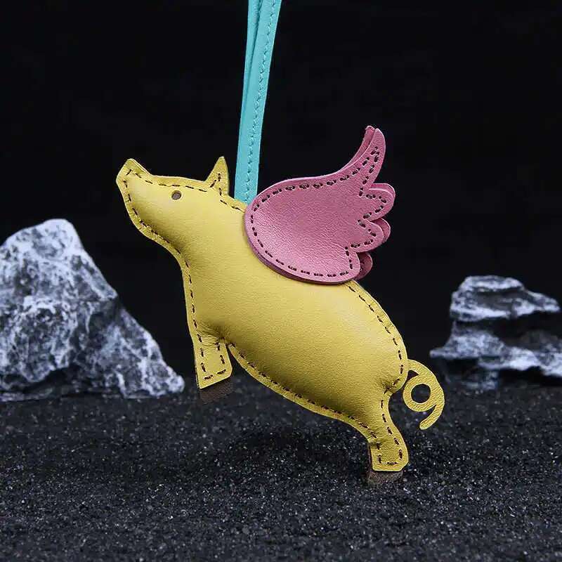 Pig Sewing Schoolbag Handmade Genuine Leather Bagpack Decoration Vintage Car Keychain Bag Pendant Hanging Accessories