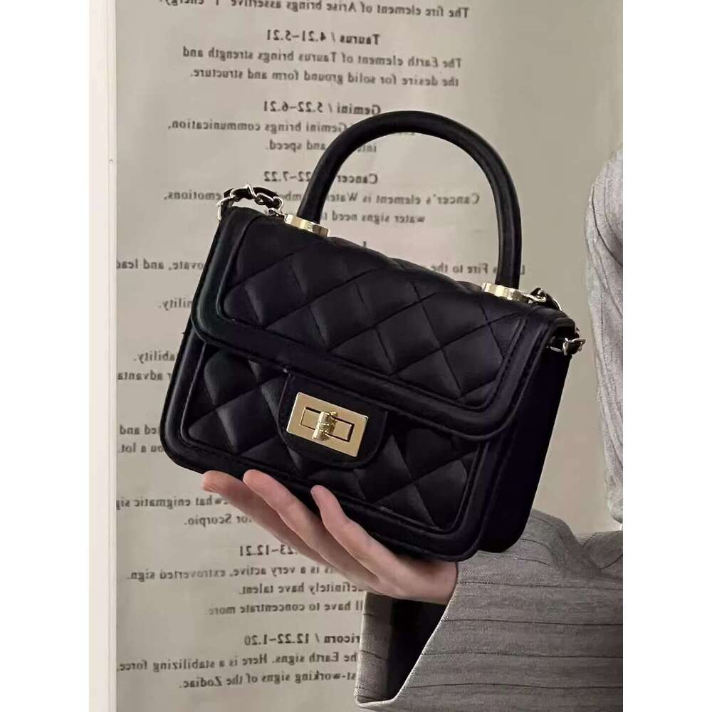 High end fashion women's 2025 new trend diamond grid handbag small square casual versatile chain crossbody bag