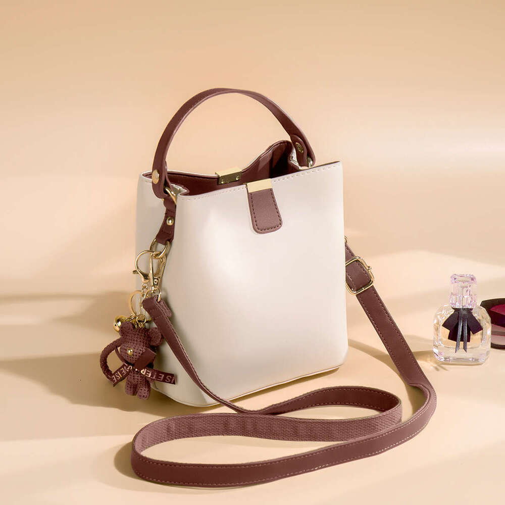 designer Women's bag New Style Women's Trendy Leather Crossbody Bucket Handheld Summer Versatile Shoulder Bag