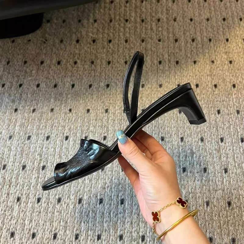 One Strap Wrinkle Design Women Open Genuine Low Sandals Fashion Party Dress Square Heel Pumps Office Shoes