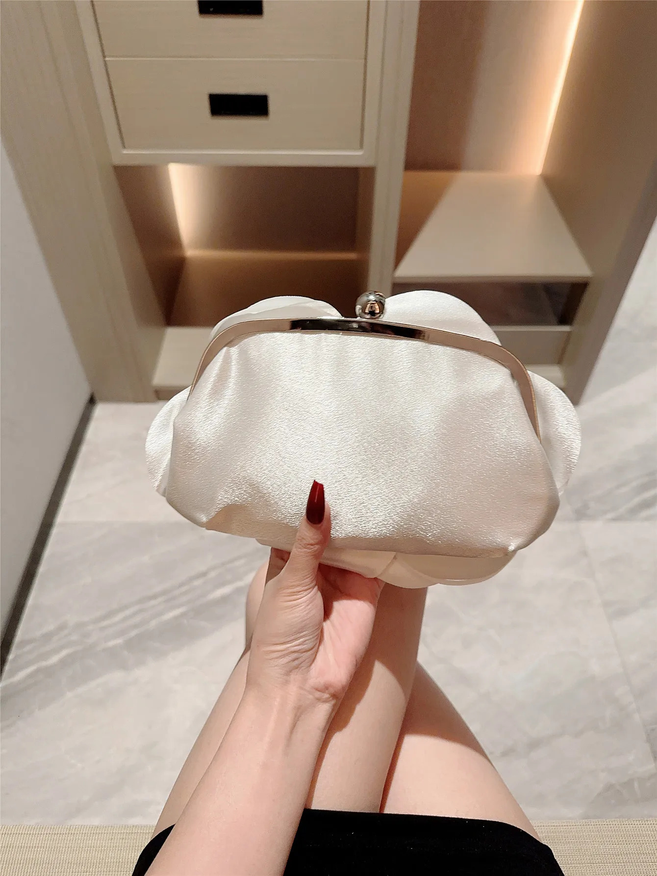 Dinner Package Flower Clutch White Romantic Wedding Bridal Ball Party 250428