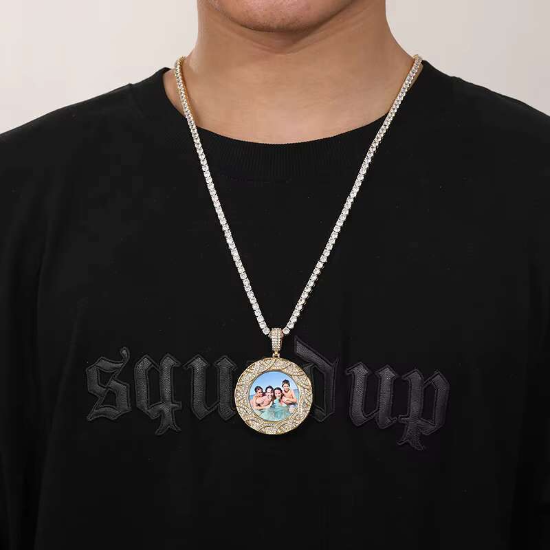 Hot Sale Engrave Gold Plated 5A Zircon Diamond Iced Out Custom Round Shape Photo Pendant