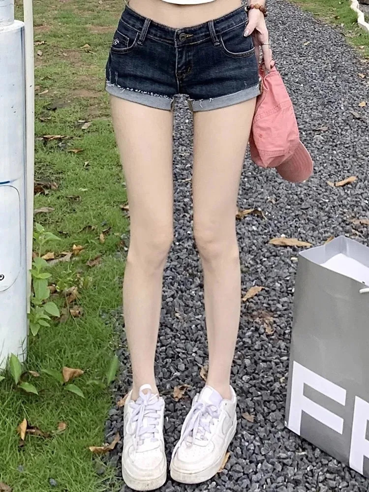 Summer womens denim shorts womens low waist elastic slim fit pants womens dark blue hip packaging jeans 250427