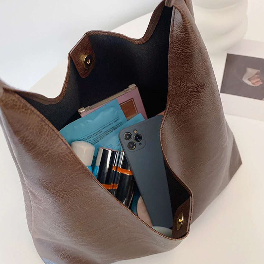PU Soft Leather Tote Large Capacity Women Big Shoulder Female Simple Underarm Hasp Closure Casual Commuting Bag Bag