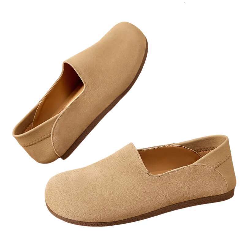 Round Head Comfortable Casual Lightweight Sports Flat Fashion Designer New Women Lazy Slip on Shoes