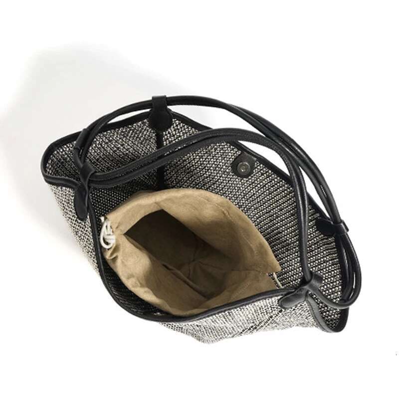 2025 New French Holiday Large-Capacity Tote Dumpling Lazy Style Shoulder Messenger Bag For Women