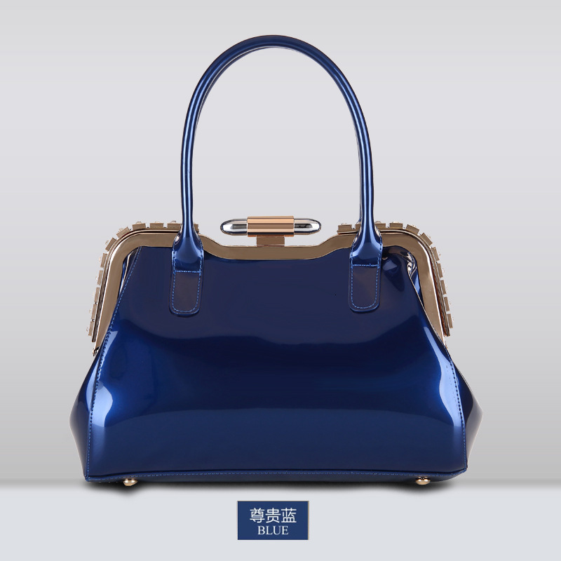 Banquet 2025 New Lacquer Leather Women's Handheld Bags and Luggage