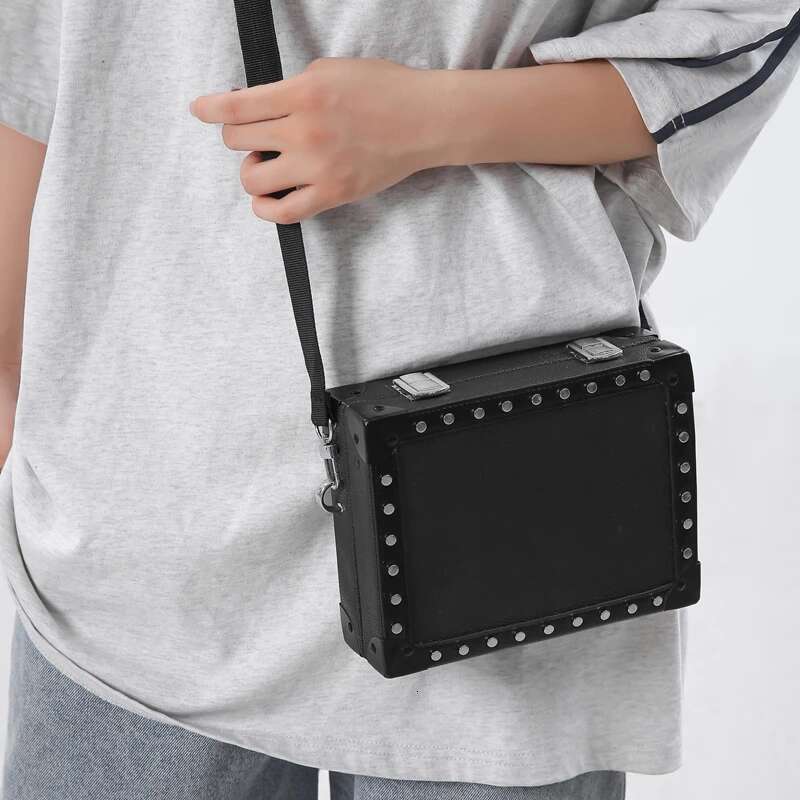 Minimalist Men's Hard Shell Box Shoulder Fashionable Rivet Male Crossbody Bags Unisex Messenger Bag for Men