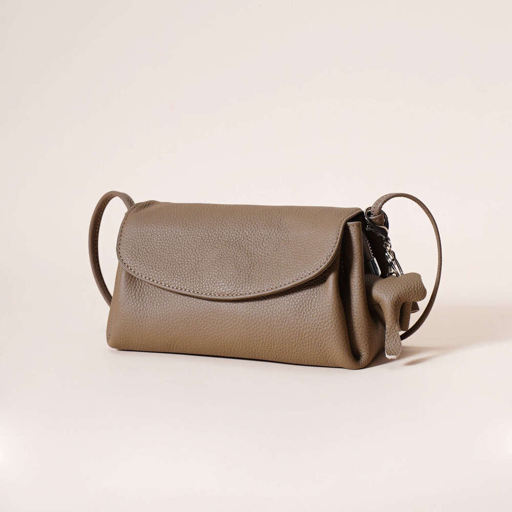 designer Women's bag Genuine leather crossbody women, new high-end fashion mini exquisite top layer cowhide small bag for women