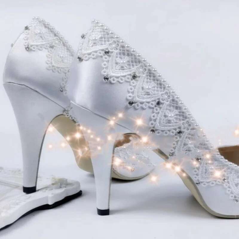 Spring and summer new lace flower pearl crystal wedding shoes thin high heel satin banquet dress large size women's sandals