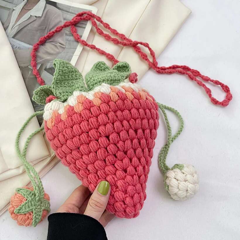 Novelty Handmade Strawberry Knitted Crossbody DIY Personalized Crochet Wool Small Satchel Bag Cartoon Cute Sling Purses