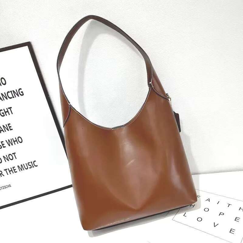 High-end Customized Solid Color Large Capacity Women's Shoulder Fashionable Casual Handbag Commuter Tote Underarm Bag